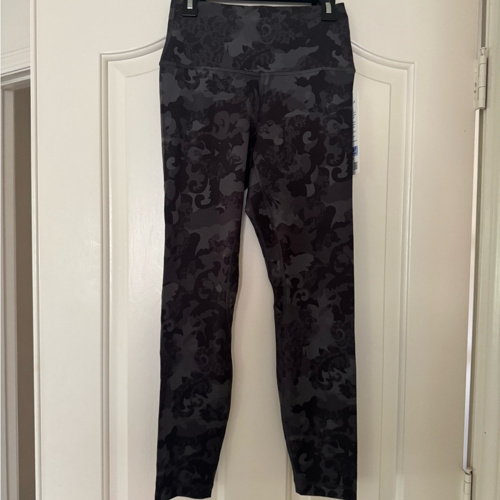 NWT Lululemon Athletica Align HR Pant 25" in Dark Gray/Black Camo